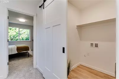 813 Horn Ln, Eugene, OR 97402 - Photo 24