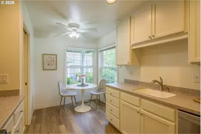 15639 NW Clubhouse Dr, Portland, OR 97229 - Photo 12