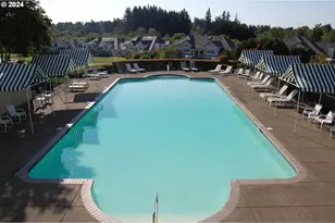 15639 NW Clubhouse Dr, Portland, OR 97229 - Photo 34
