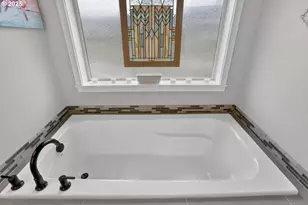 3934 N Boomer Dr, Newberg, OR 97132 - Photo 32