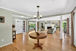 1620 SW Maplecrest Dr, Portland, OR 97219 - Photo 10