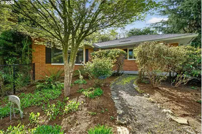 1620 SW Maplecrest Dr, Portland, OR 97219 - Photo 48