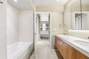 841 S Gaines St, Portland, OR 97239 - Photo 26