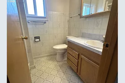 11792 Orchard Ave, Mapleton, OR 97453 - Photo 14