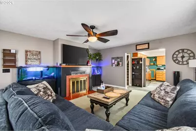 1210 8th Ave, Longview, WA 98632 - Photo 6