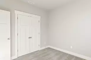 2205 E Juniper Cir, La Center, WA 98629 - Photo 16