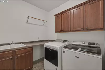 11812 SE Hannah Ln, Portland, OR 97266 - Photo 24