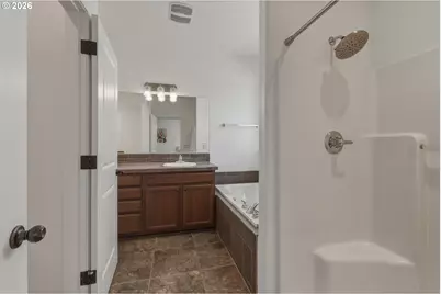 11812 SE Hannah Ln, Portland, OR 97266 - Photo 14