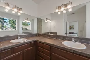 11812 SE Hannah Ln, Portland, OR 97266 - Photo 16