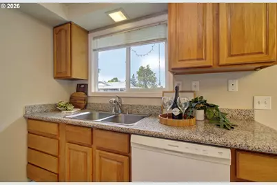 3300 Kauffman Ave #11, Vancouver, WA 98660 - Photo 10
