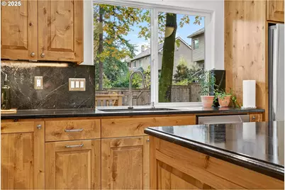 15100 SW Gull Dr, Beaverton, OR 97007 - Photo 8