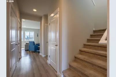 8827 N 1st Cir, Ridgefield, WA 98642 - Photo 4