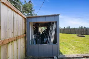 4005 Filbert St, Tillamook, OR 97141 - Photo 22