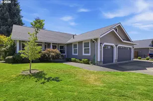 1575 Fairview Pl, Cottage Grove, OR 97424 - Photo 2