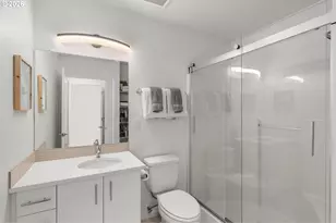 1235 N Morgan St, Portland, OR 97217 - Photo 16