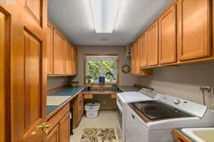 760 NW 90th Pl, Portland, OR 97229 - Photo 30