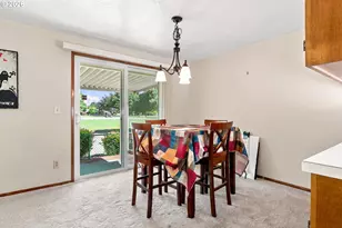 828 Oregon Way, Woodburn, OR 97071 - Photo 10