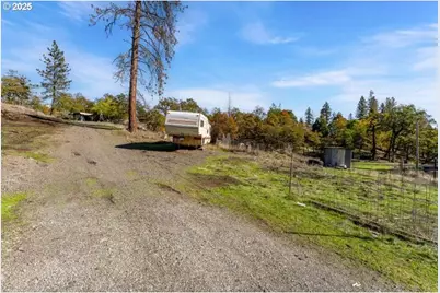 18922 Antioch Rd, White City, OR 97503 - Photo 10