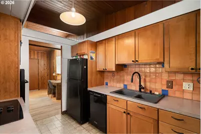 13900 Sundeleaf Dr, Lake Oswego, OR 97034 - Photo 16