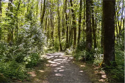 13900 Sundeleaf Dr, Lake Oswego, OR 97034 - Photo 34