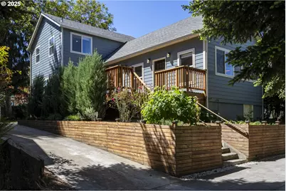 3817 NE 11th Ave, Portland, OR 97212 - Photo 2