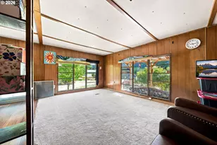 754 S Main St, Canyonville, OR 97417 - Photo 2