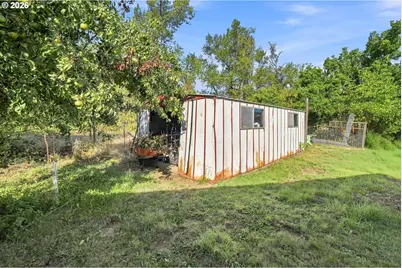 754 S Main St, Canyonville, OR 97417 - Photo 30