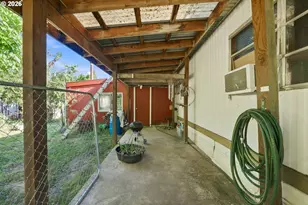 754 S Main St, Canyonville, OR 97417 - Photo 26