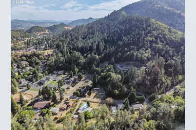 754 S Main St, Canyonville, OR 97417 - Photo 42