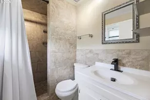 8610 SW Indian Hill Ln, Beaverton, OR 97008 - Photo 22