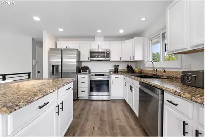 8610 SW Indian Hill Ln, Beaverton, OR 97008 - Photo 14