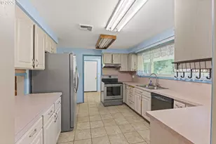 95048 Timber Park Ln, Coos Bay, OR 97420 - Photo 14