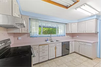 95048 Timber Park Ln, Coos Bay, OR 97420 - Photo 16