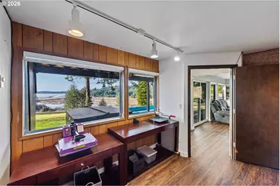 94532 Golf Course Ln, North Bend, OR 97459 - Photo 24