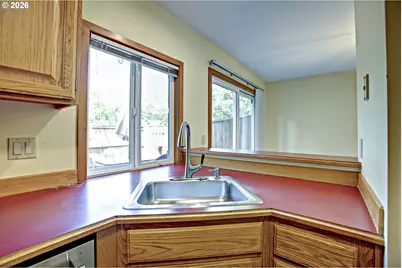 12712 SW Barberry Dr, Beaverton, OR 97008 - Photo 20
