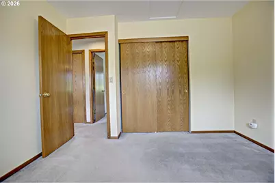 12712 SW Barberry Dr, Beaverton, OR 97008 - Photo 32