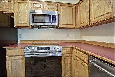 12712 SW Barberry Dr, Beaverton, OR 97008 - Photo 30