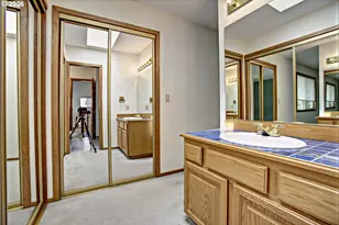 12712 SW Barberry Dr, Beaverton, OR 97008 - Photo 36