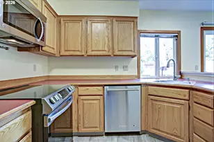 12712 SW Barberry Dr, Beaverton, OR 97008 - Photo 28