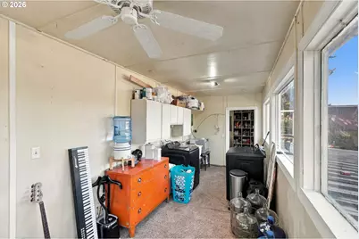 1589 Seagate Ave, Coos Bay, OR 97420 - Photo 30