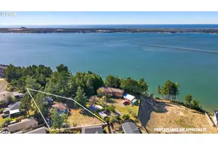 1589 Seagate Ave, Coos Bay, OR 97420 - Photo 2
