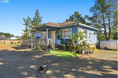 1589 Seagate Ave, Coos Bay, OR 97420 - Photo 4