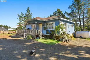 1589 Seagate Ave, Coos Bay, OR 97420 - Photo 4