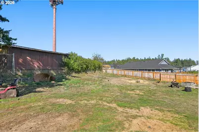 1589 Seagate Ave, Coos Bay, OR 97420 - Photo 38