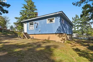 1589 Seagate Ave, Coos Bay, OR 97420 - Photo 32
