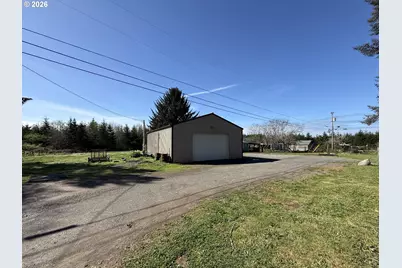 17623 Brown Deer Ln, Brookings, OR 97415 - Photo 2