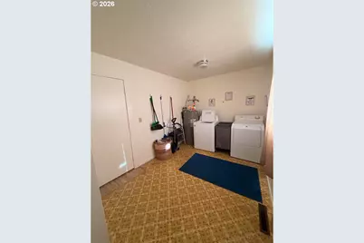145 S 8th St, Lakeside, OR 97449 - Photo 20