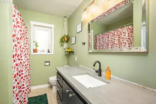 1219 Waite St, Eugene, OR 97402 - Photo 16