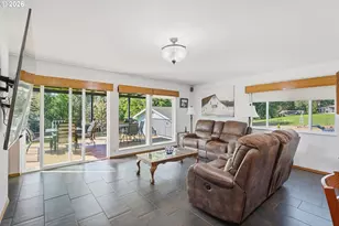 7695 N Applegate Rd, Grants Pass, OR 97527 - Photo 16