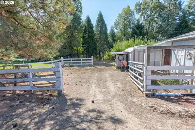 7695 N Applegate Rd, Grants Pass, OR 97527 - Photo 36